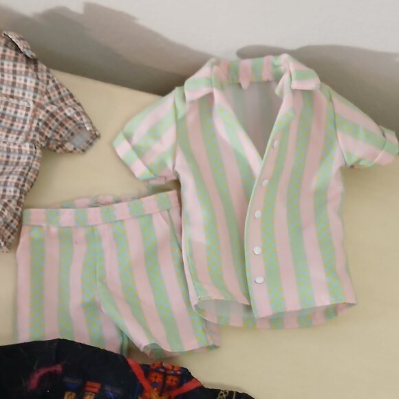 Assorted lot of Ken doll clothes and hats - 15 pieces - Picture 10 of 12